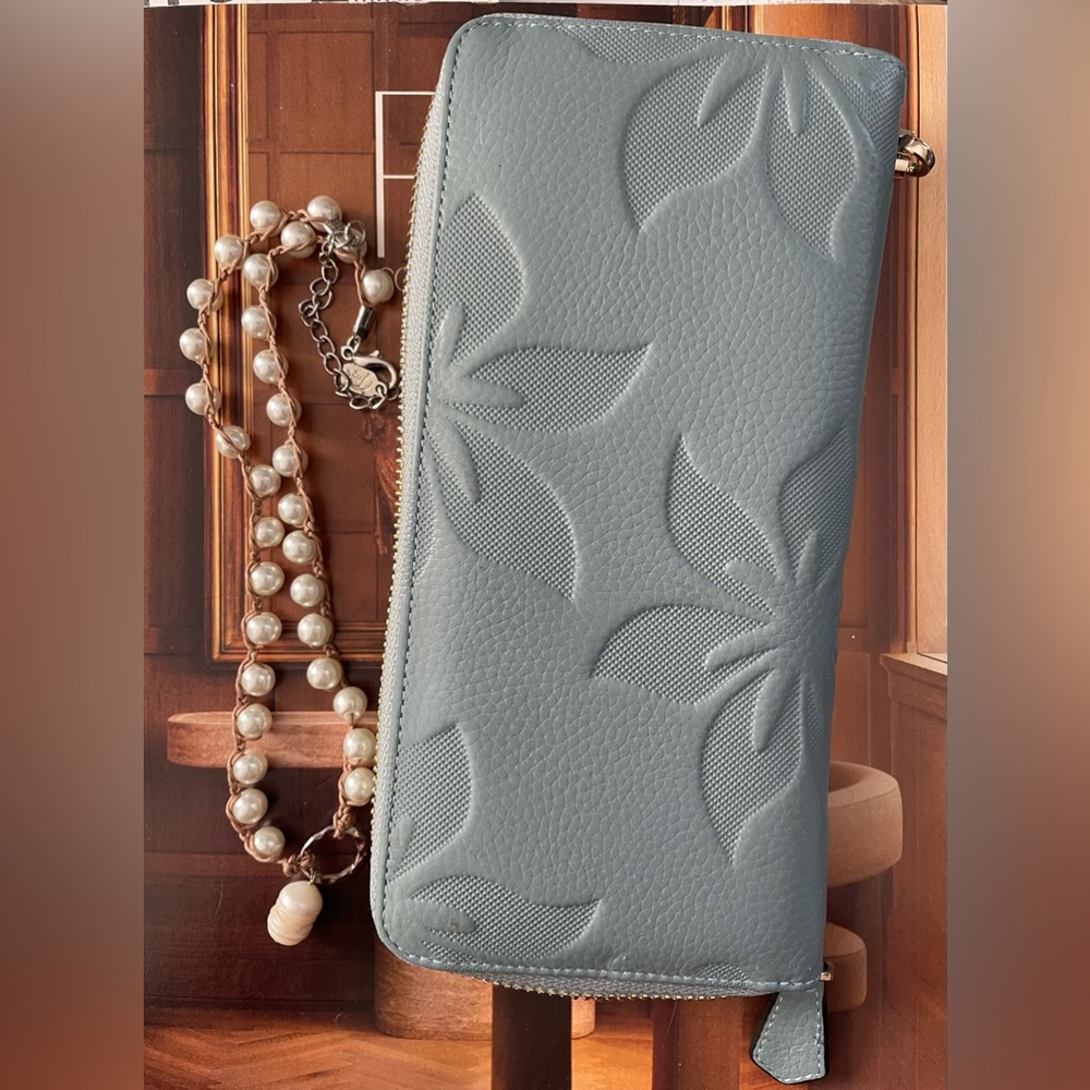 Pale Blue Leather Patterned Wallet Wristlet